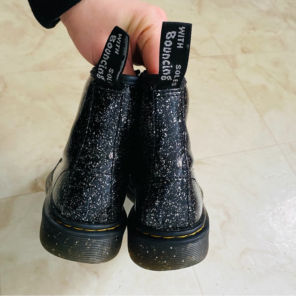 $75 Dr. Martens Junior 1460 Black Cosmic Silver Glitter Lace Up Zipper Boots 2 - Picture 8 of 13